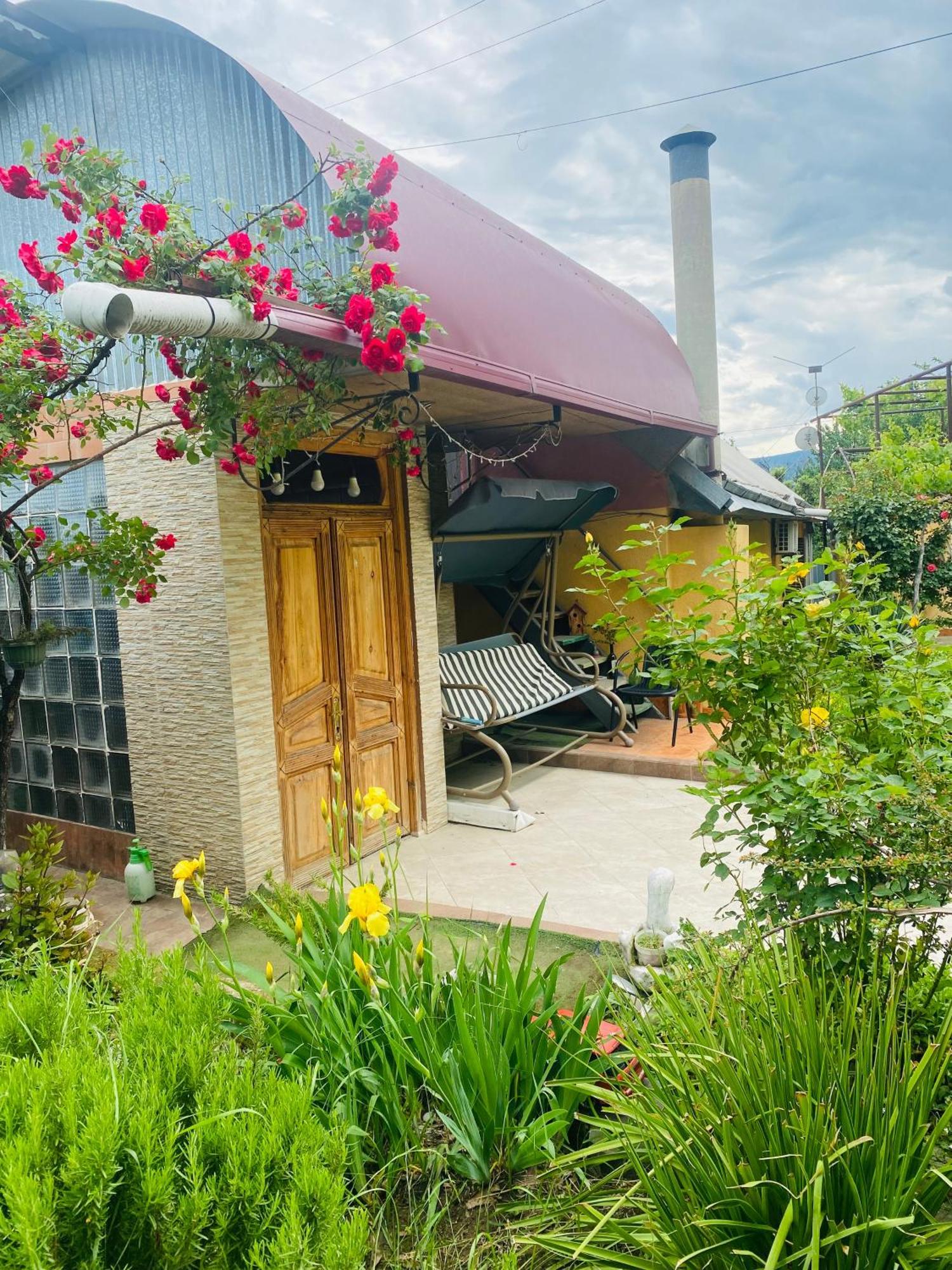 Гостевой дом Eco Holiday House Тбилиси Экстерьер фото